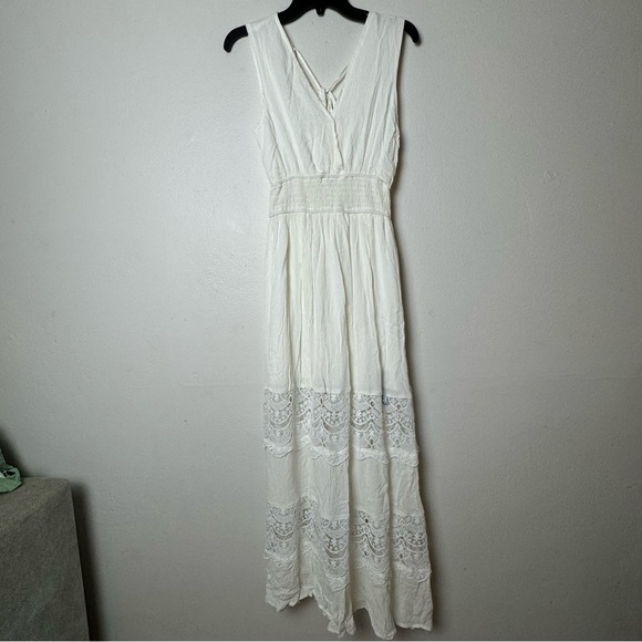 Cupshe  Lace Deep Plunge Maxi Dress Wedding Sleeveless Beach Sz Small - Picture 5 of 15